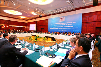 Konfrensi Kelompok Konsultatif Donor untuk Vietnam tahun 2011 dibuka Selasa pagi 6 Desember di Hanoi.